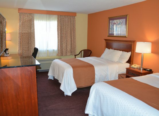 Columbus Grand Hotel & Banquet Center Double Room